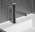 Смеситель для раковины Vincea Groove VBF-4G1GM, вороненая сталь